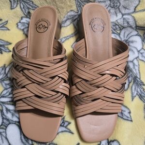 White Mountain Women's Tan Sandals